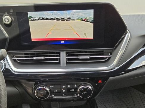 New 2026 Chevrolet Trax RS w/ Sunroof Package FWD image 13