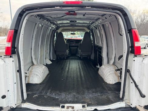 Used 2019 GMC Savana 2500 image 16