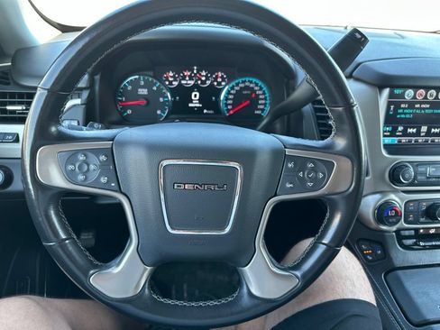 Used 2019 GMC Yukon Denali w/ Denali Ultimate Package AWD/4WD image 3