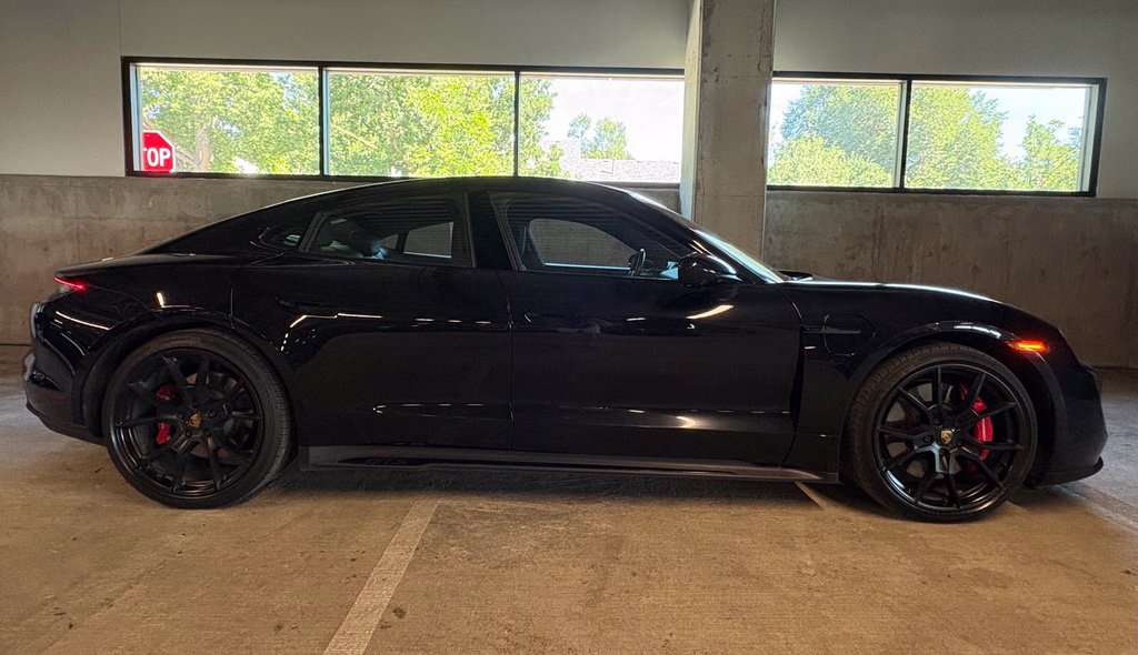 Used 2022 Porsche Taycan GTS AWD/4WD image 8