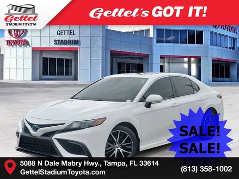 Used 2023 Toyota Camry SE image 1