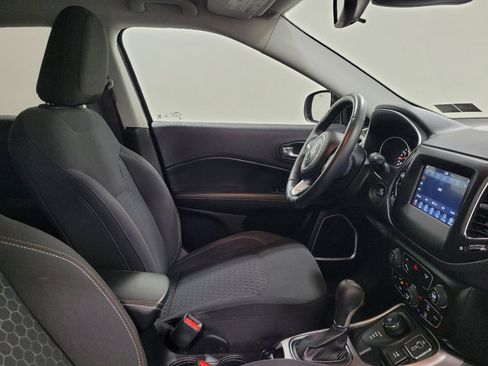 Used 2018 Jeep Compass Sport w/ Tech Group AWD/4WD image 21