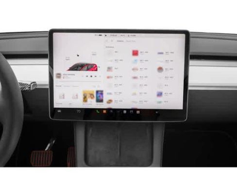 Used 2024 Tesla Model Y 2WD image 10