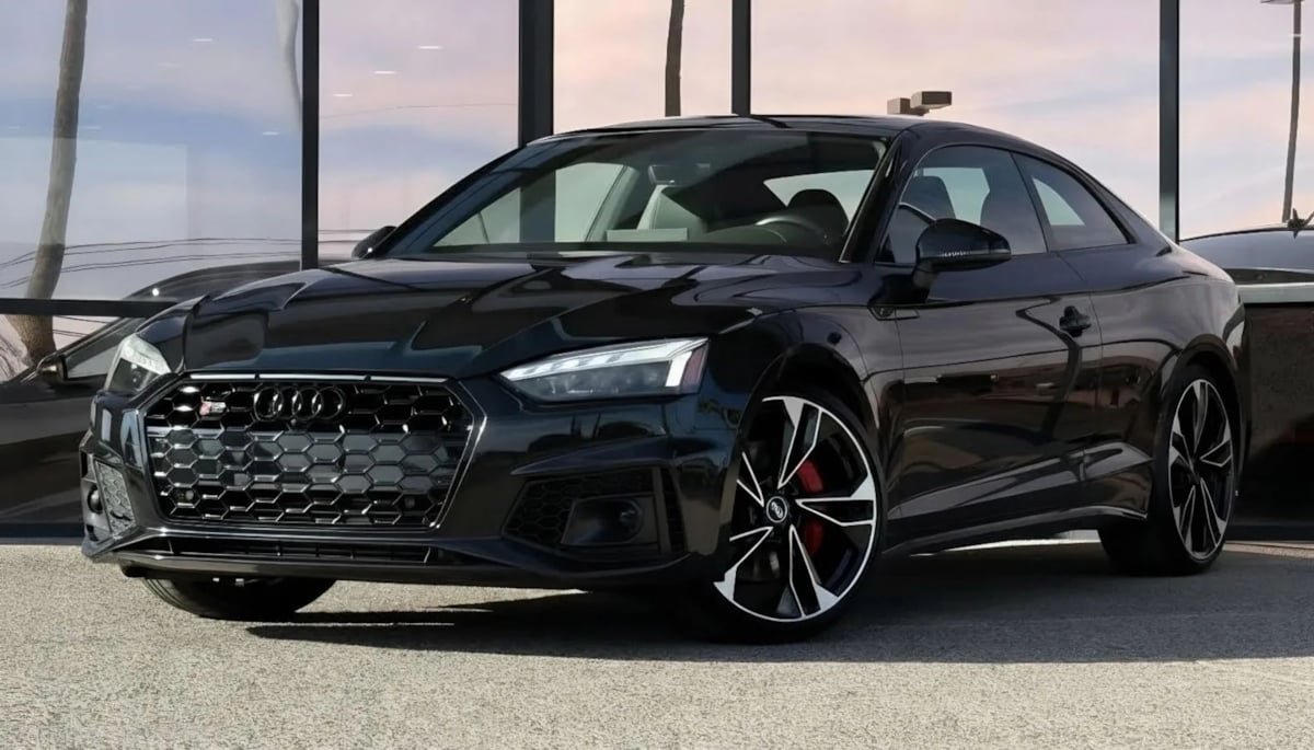 Used 2023 Audi S5 Premium Plus w/ Premium Plus AWD/4WD image 2