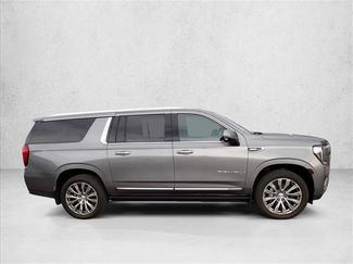 Used 2021 GMC Yukon XL Denali w/ Denali Premium Package AWD/4WD video 4