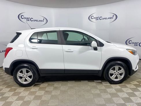Used 2018 Chevrolet Trax LS image 7