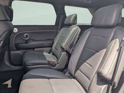 New 2026 Hyundai Palisade Calligraphy FWD image 12