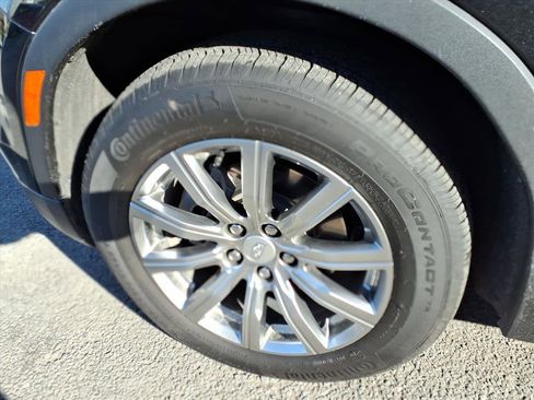 Certified 2023 Cadillac XT4 Premium Luxury w/ Cold Weather Package image 9