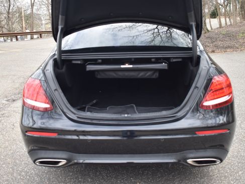 Used 2020 Mercedes-Benz E 350 Sedan w/ Driver Assistance Package image 18