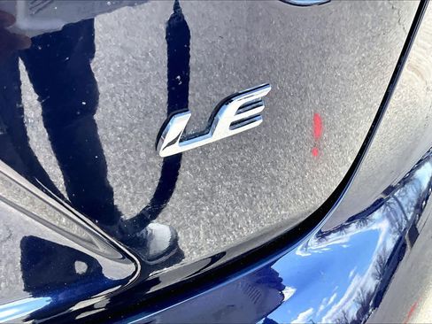 Used 2022 Toyota Corolla LE image 10