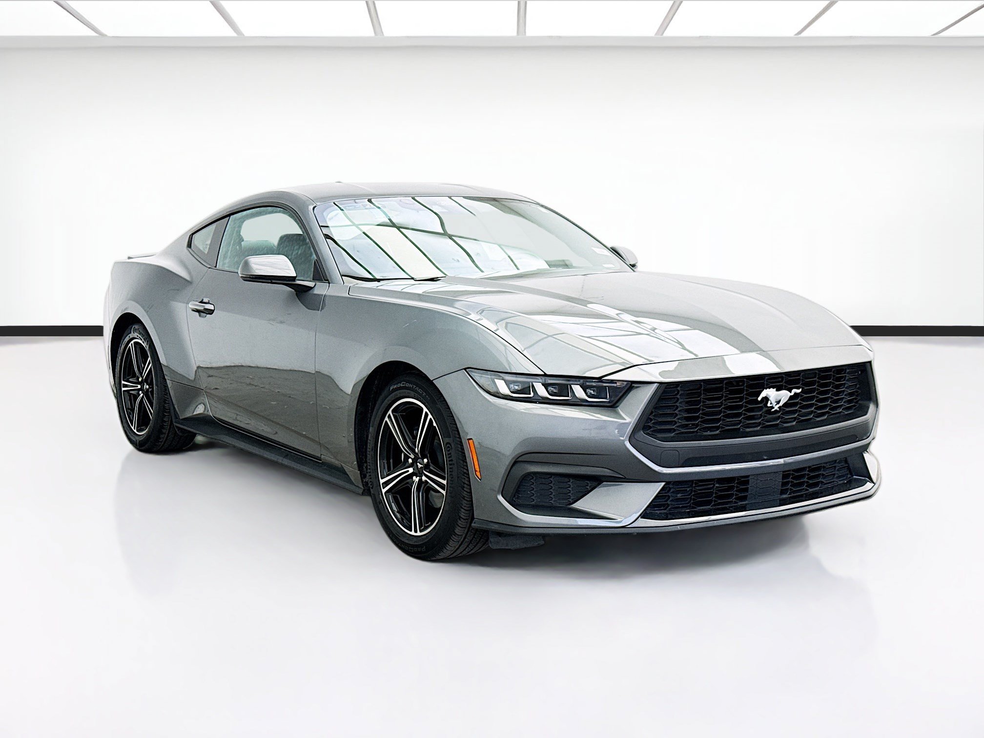 Used 2025 Ford Mustang Premium RWD image 3