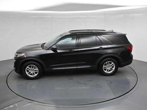 Certified 2025 Ford Explorer Active image 43