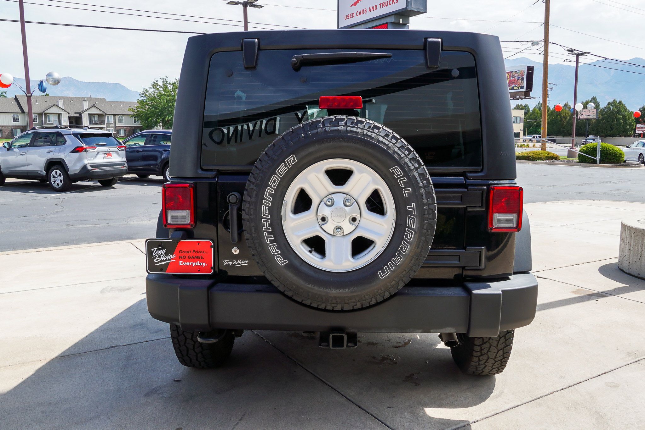 Used 2017 Jeep Wrangler Unlimited Sport w/ Max Tow Package AWD/4WD image 7