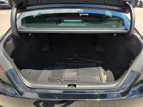 Used 2021 Toyota Camry XSE FWD image 11