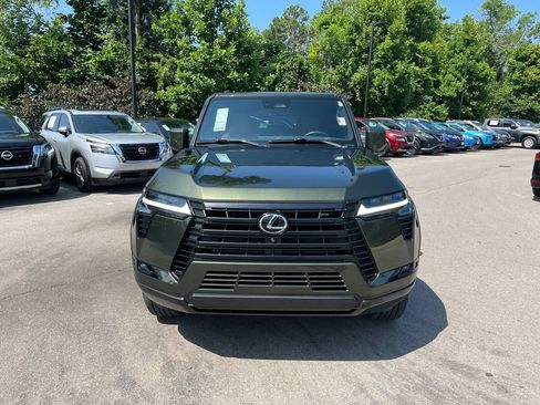 Used 2025 Lexus GX 550 w/ Accessory Package (Z1) AWD/4WD image 8