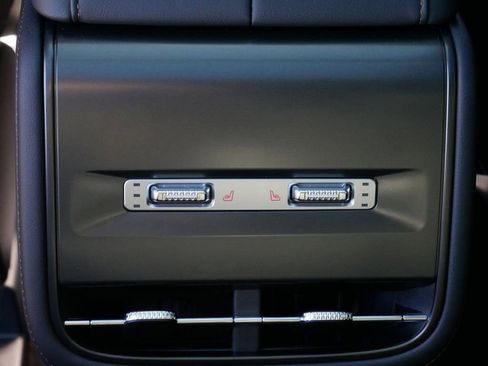 Certified 2025 Lincoln Nautilus Reserve w/ Jet Appearance Package AWD/4WD image 15