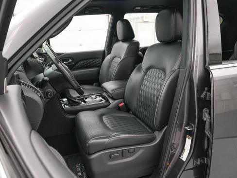 Used 2024 INFINITI QX80 Sensory AWD/4WD image 11
