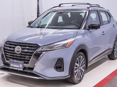 Used 2021 Nissan Kicks SR w/ Exterior Package