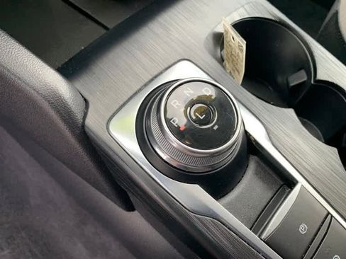 Used 2022 Ford Escape SE w/ Cold Weather Package image 24