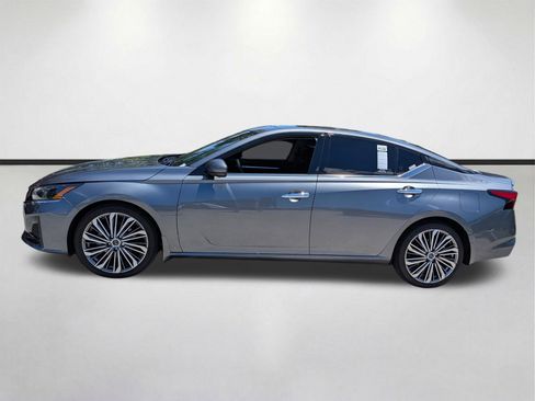 Used 2023 Nissan Altima 2.5 SL FWD image 7
