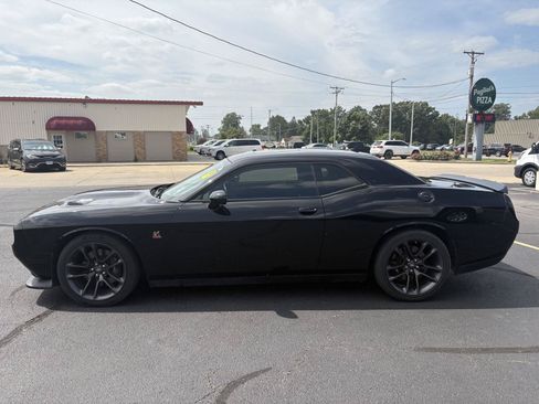 Used 2021 Dodge Challenger R/T Scat Pack w/ Driver Convenience Group RWD image 5