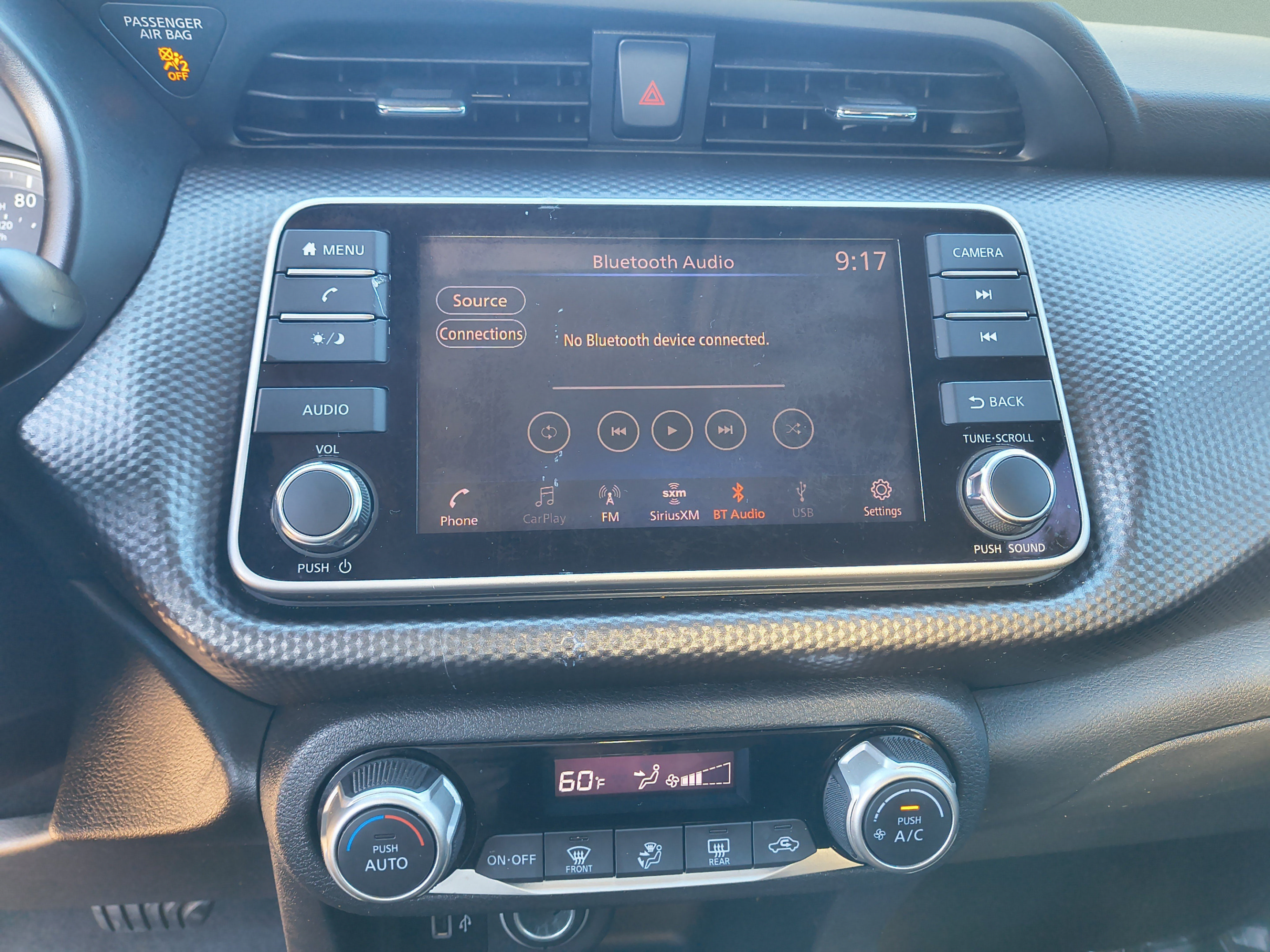 Certified 2018 Nissan Kicks SV FWD image 22