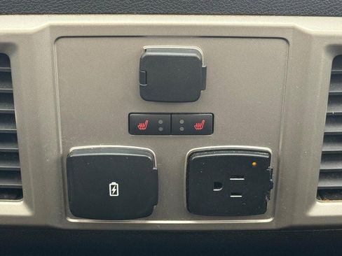 Used 2017 Ford F150 Lariat w/ Equipment Group 502A Luxury image 15