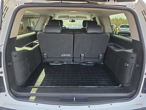 Used 2013 Chevrolet Suburban LT w/ All-Star Edition AWD/4WD image 12