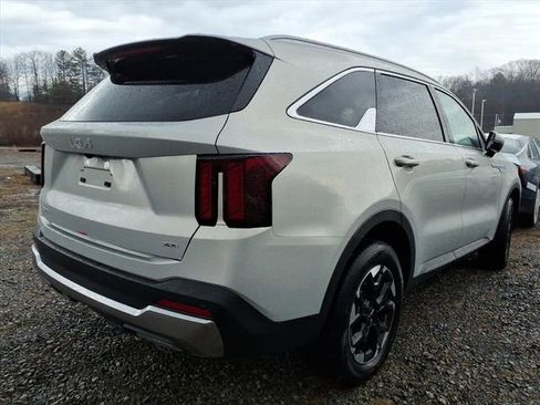 New 2026 Kia Sorento S image 10