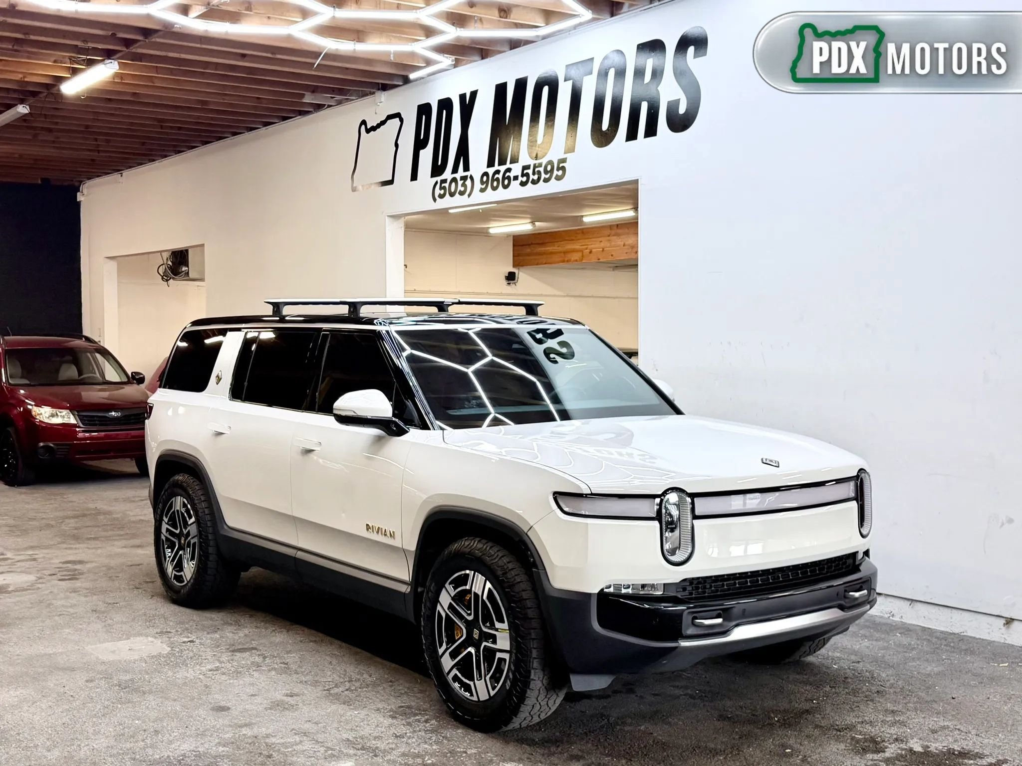 Used 2022 Rivian R1S Launch Edition Quad AWD/4WD image 1