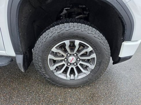 Used 2022 GMC Sierra 1500 AT4 w/ AT4 Premium Package image 14