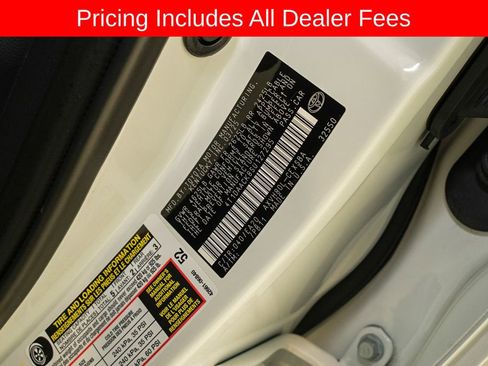 Used 2025 Toyota Camry SE FWD image 19