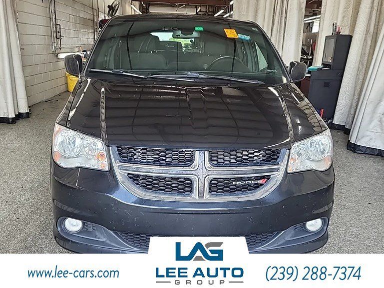 Used 2020 Dodge Grand Caravan SE FWD image 1
