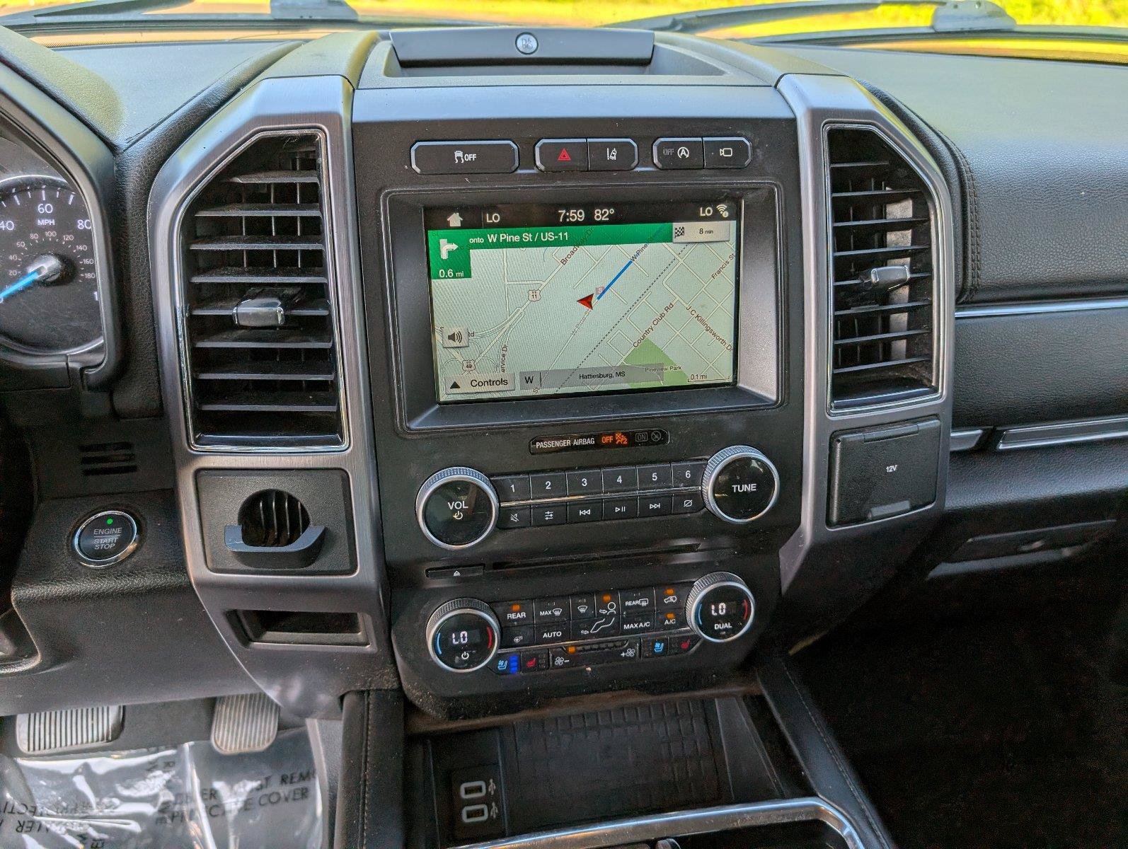 Used 2018 Ford Expedition Platinum RWD image 17