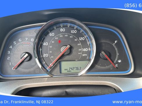 Used 2014 Toyota RAV4 Limited w/ Technology Package image 11