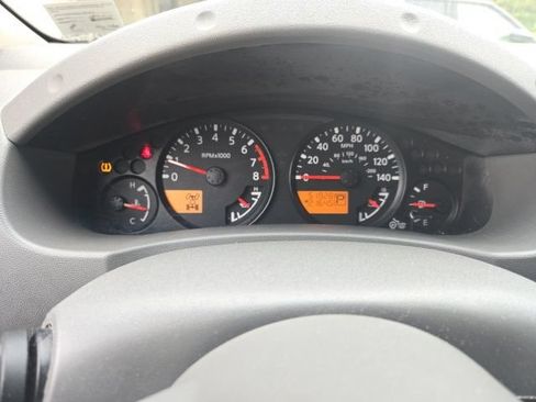 Used 2013 Nissan Frontier SV AWD/4WD image 4