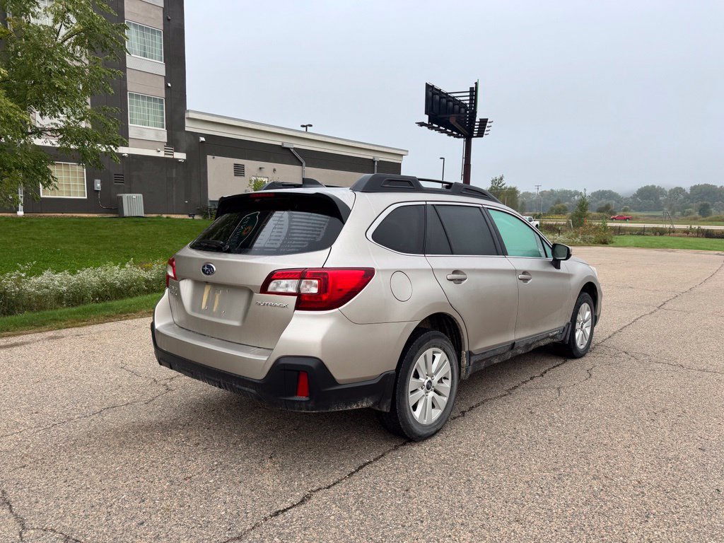 Used 2019 Subaru Outback 2.5i Premium AWD/4WD image 14