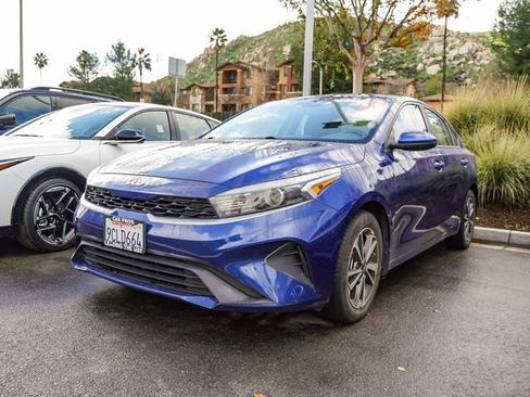 Certified 2023 Kia Forte LXS image 7