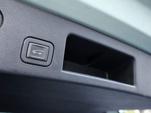 Certified 2025 Chevrolet Equinox ACTIV w/ Safety and Technology Package FWD image 29