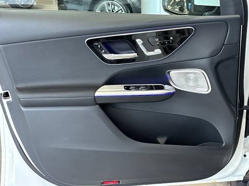Used 2026 Mercedes-Benz GLC 300 image 11