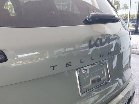 Certified 2025 Kia Telluride SX Prestige X-Line AWD/4WD image 8