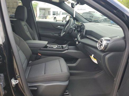 New 2026 Chevrolet Equinox LT w/ Safety and Technology Package FWD image 10