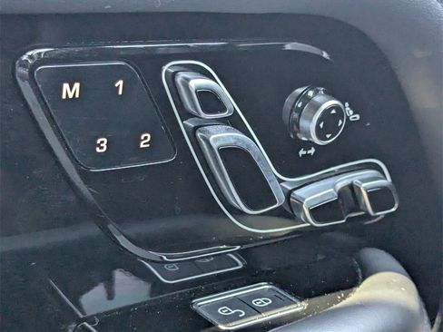 Used 2020 Land Rover Range Rover HSE image 14