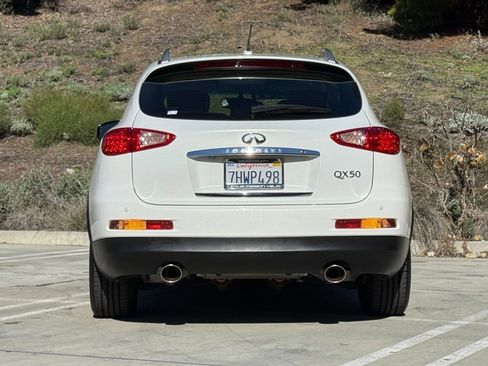 Used 2015 INFINITI QX50 Journey w/ Premium Package image 10