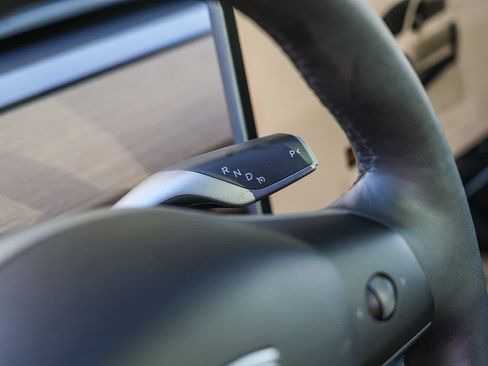 Used 2023 Tesla Model 3 Standard Range RWD image 18