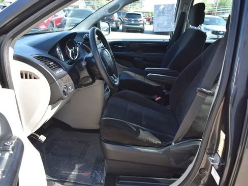 Used 2012 Dodge Grand Caravan American Value Package FWD image 15