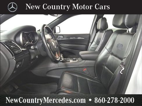 Used 2020 Jeep Grand Cherokee Overland AWD/4WD image 15