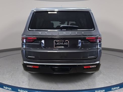 Used 2022 Jeep Wagoneer Series III w/ Premium Group I AWD/4WD image 7