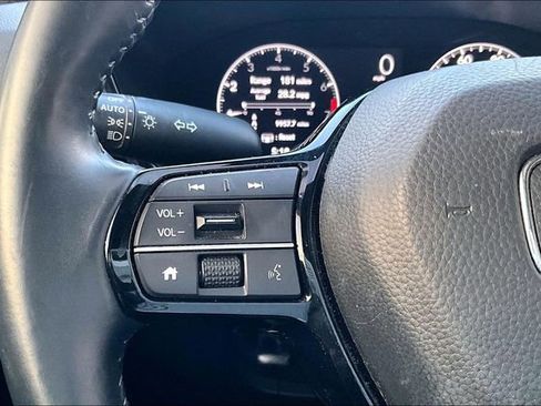 Used 2025 Honda CR-V EX-L image 10