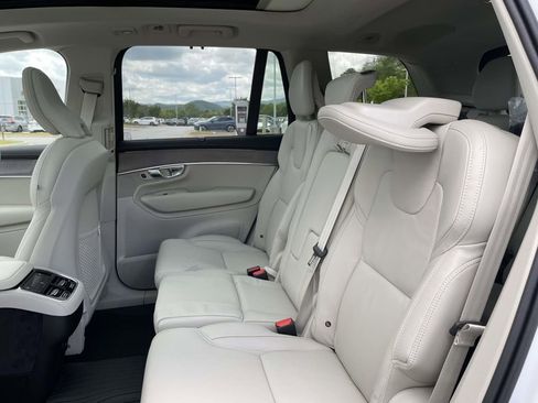 New 2026 Volvo XC90 B6 Ultra w/ Protection Package Premier AWD/4WD image 4